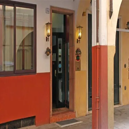 Hotel Eden