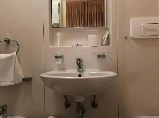 Hotel Eden *